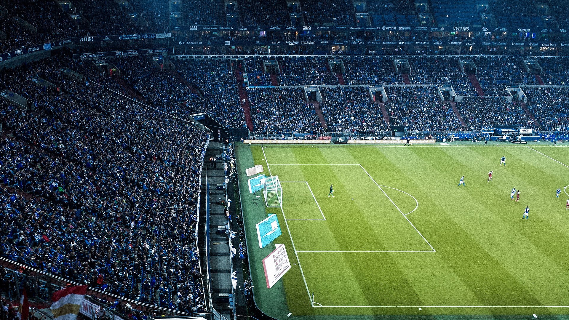 《2025年电竞直播市场，广告收入持续高增长》，电竞直播现状